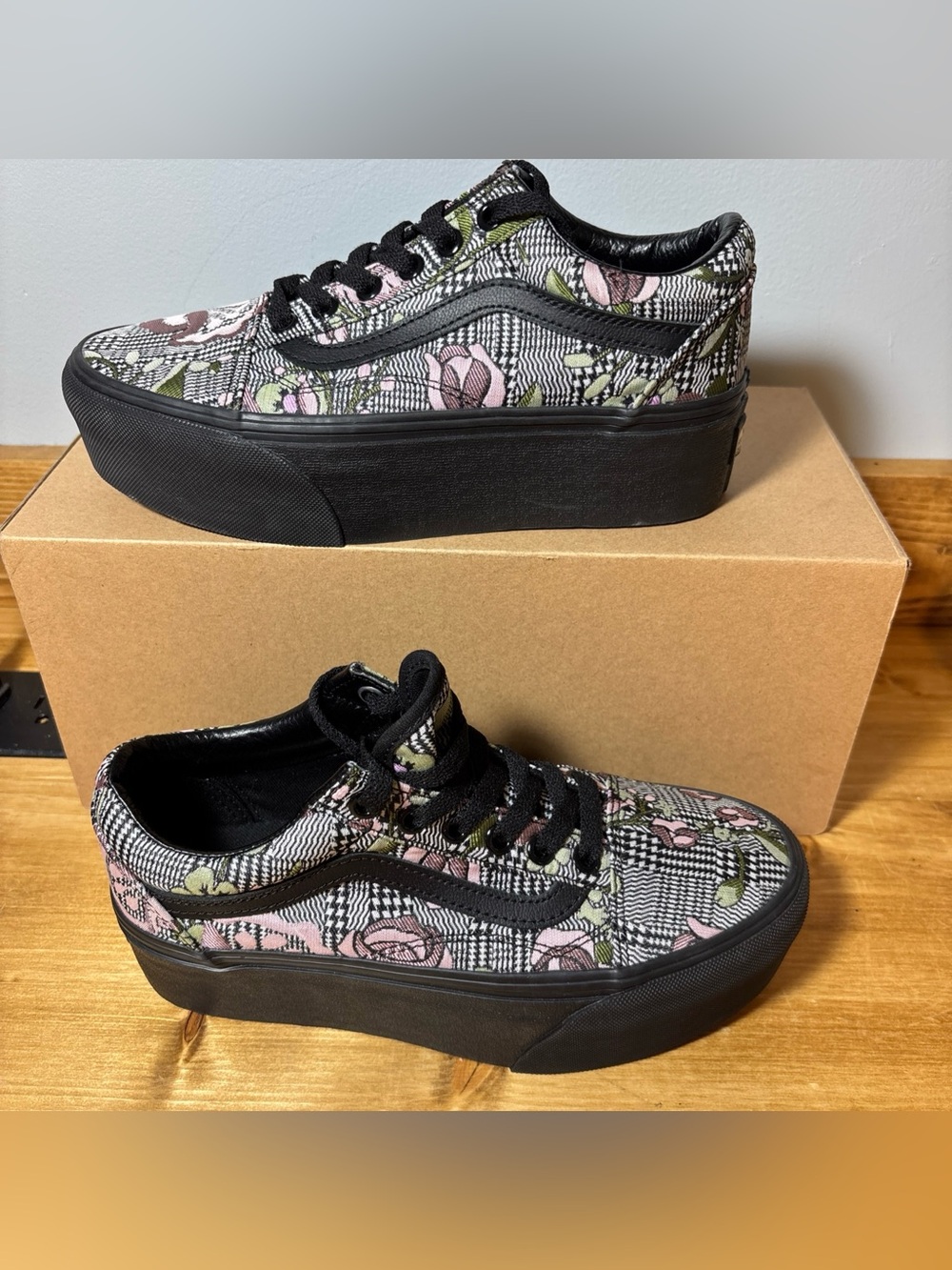 Vans Old Skool Stackform Womens Sz 5.5 Platform Shoes Plaid Floral Tapestry